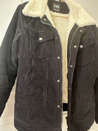 Cazadora Zara pana negra talla S