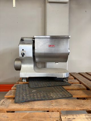 Amasadora Mainca industrial
