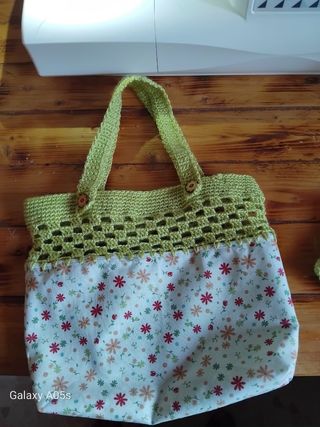 Bolsito crochet verde con flores