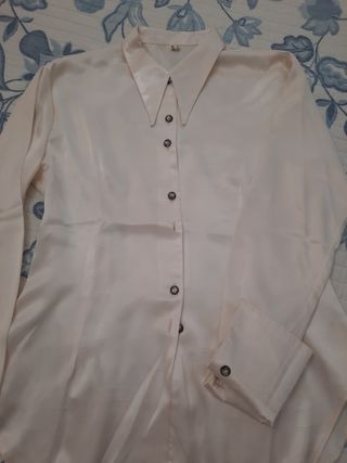 Blusa seda beige manga larga