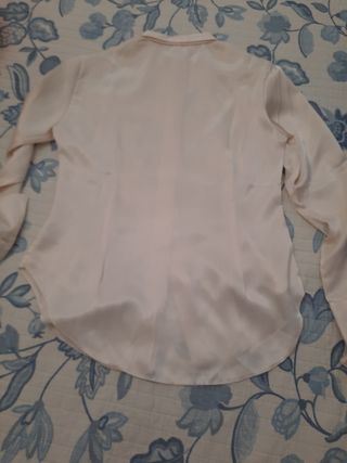Blusa seda beige manga larga