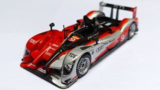 Audi R15 TDI 2010 Bernhard Winner Le Mans 1:43 