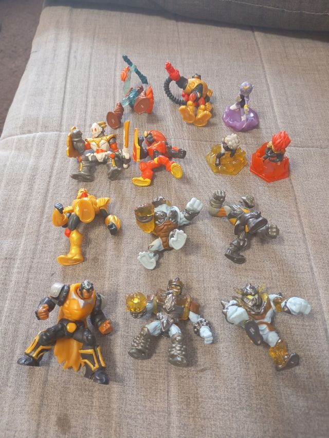 12 Figuras Gormiti