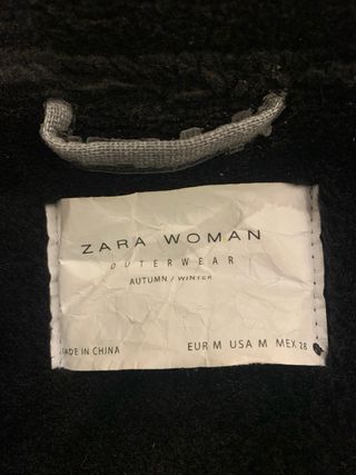 Cazadora negra Zara