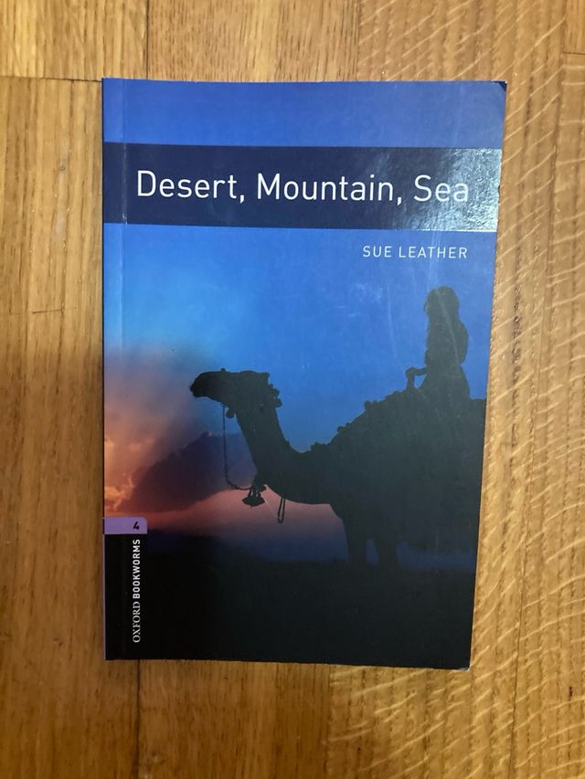 Oxford Bookworms Library: Desert, Mountain, Sea...