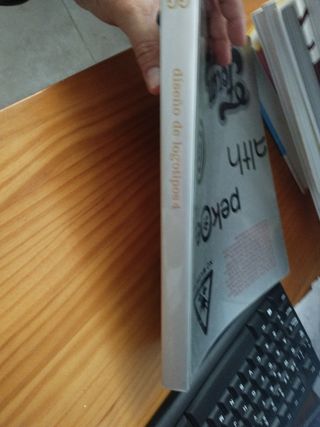 Diseño de Logotipos 4 - Libro