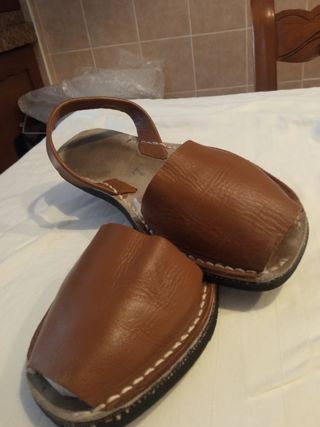 Sandalias Piel Marrón menorquinas