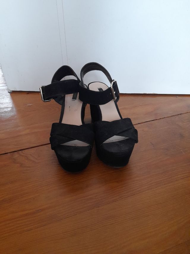 Sandalias Mango plataforma negras 37