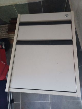 Mesa escritorio beige