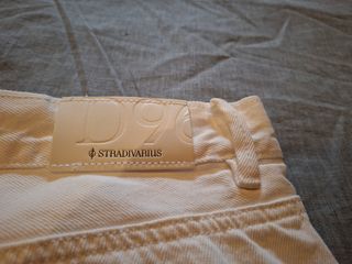 Pantalones vaqueros rectos blancos