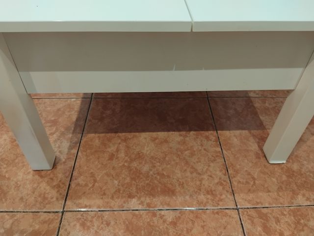 Mesa blanca de madera - 50cm