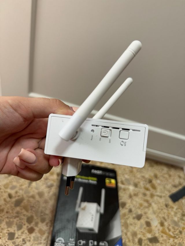 Repetidor Wifi Asus RP-N12 (Wireless-N300)