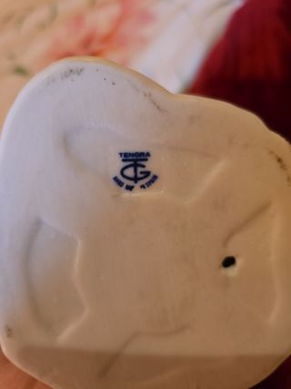 Figura porcelana mujer jarras