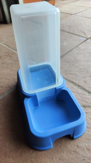 Dispensador agua/comida mascotas