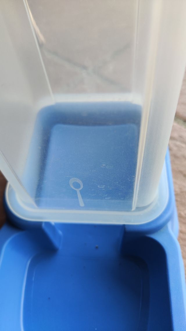 Dispensador agua/comida mascotas