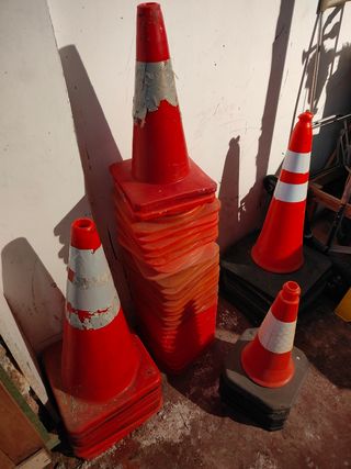 Conos tráfico / obra: varios tamaños