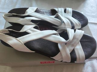 Sandalias blancas mujer