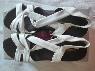Sandalias blancas mujer