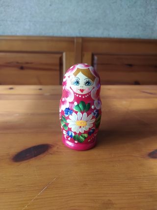 Matrioska rusa pintada a mano
5 piezas 