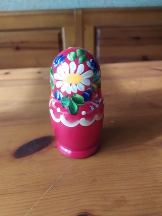 Matrioska rusa pintada a mano
5 piezas 