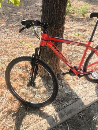 Bicicleta de montaña Racer de 29 pulgadas talla L.