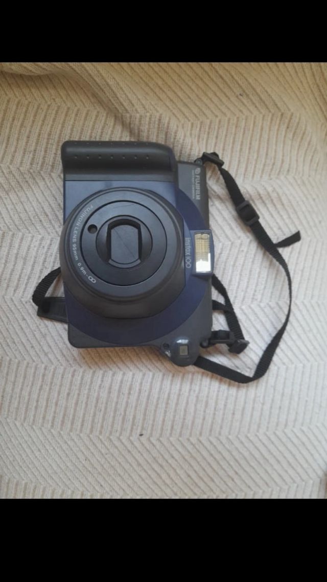 Fujifilm Instax: Cámara instantánea 100
