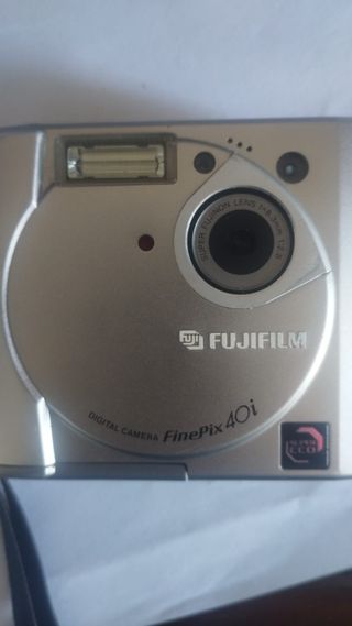 Fujifilm FinePix 40i - Digitale Argento