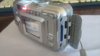 Fujifilm FinePix 40i - Digitale Argento