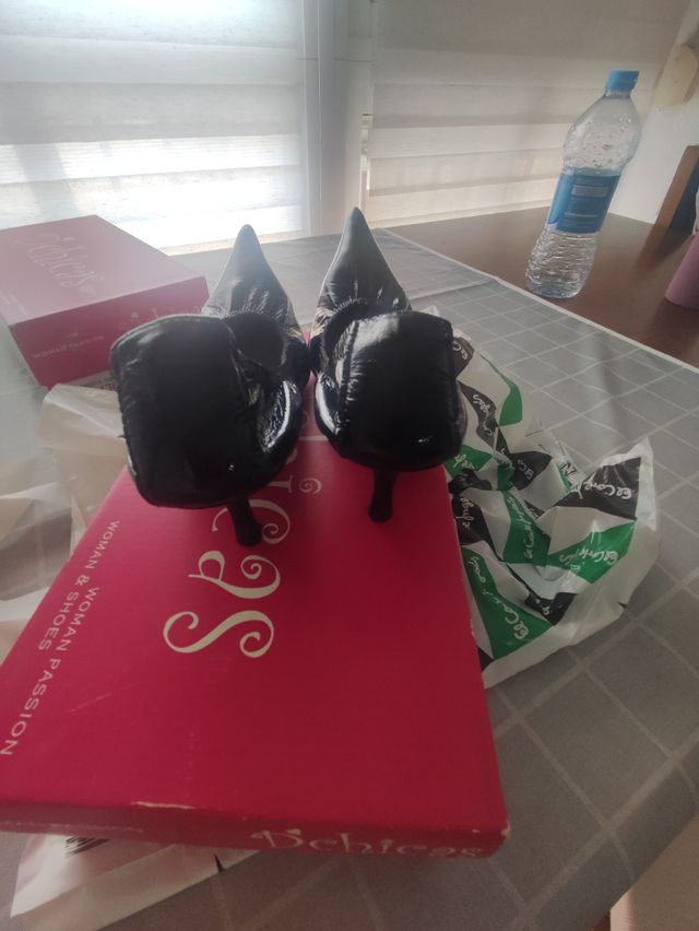 Zapatos negros de tacón