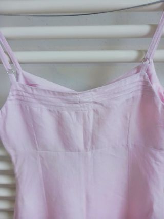 Abito nuovo rosa in lino