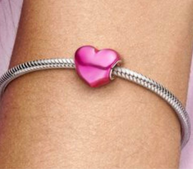 Charm Corazón Metálico Rosa