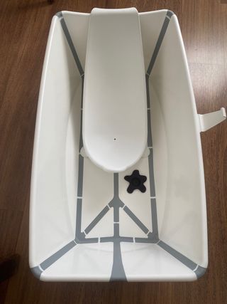 Bañera bebé Stokke plegable.