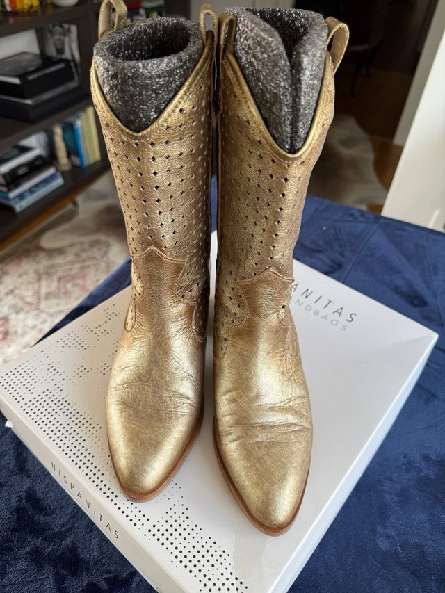 Botas Hispanitas doradas