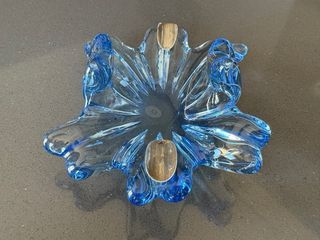 Pareja de ceniceros antiguos de cristal y plata.