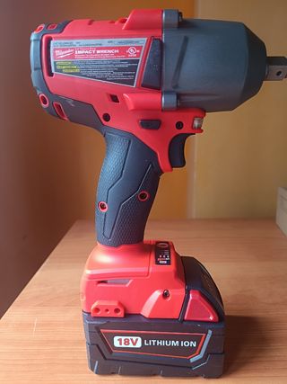 Llave Impacto Milwaukee 18V 1300N.m