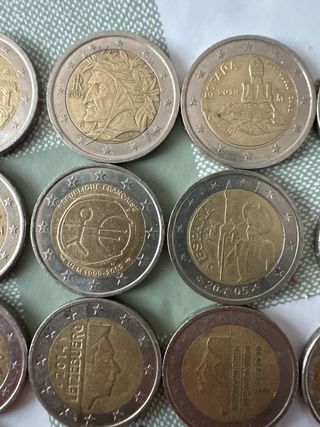 35 Monedas 2 Euros - Colección
