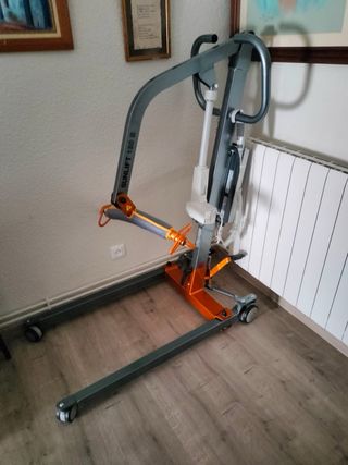 Grúa para silla de ruedas