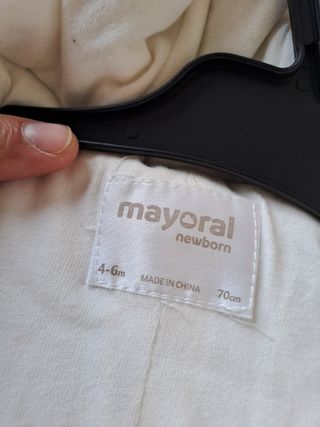 Buzo bebé Mayoral beige 4-6m