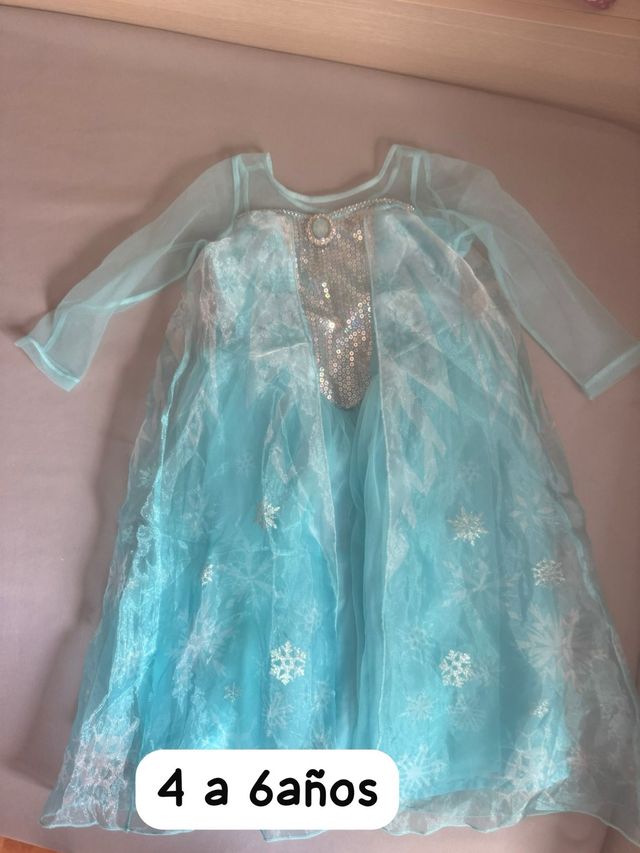 Disfraz Elsa Frozen 4-6 años
tres disfraz 