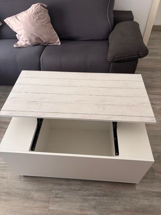Mesa centro elevable blanca con baúl 

