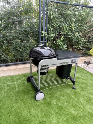 Barbacoa carbón Weber Performer Premium con funda