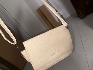 Bolso bandolera beige