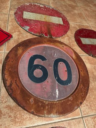 Señales tráfico antiguas (años 70)