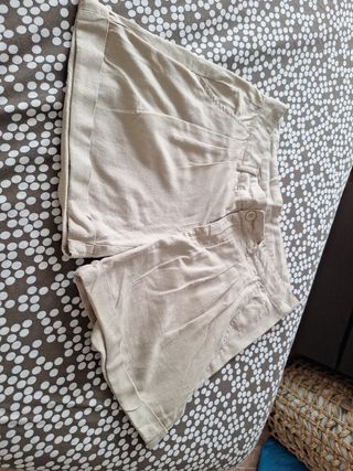 Pantalón corto beige
