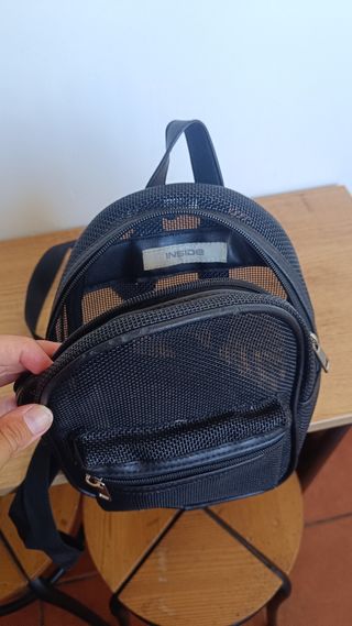 Mini mochila negra