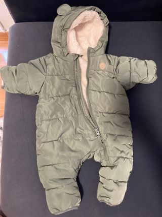 Buzo bebé H&M (0-1m) - Forro polar