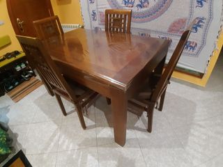 Comedor madera - mesa + 4 sillas