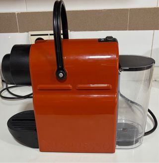 Cafetera Nespresso Krups - Roja