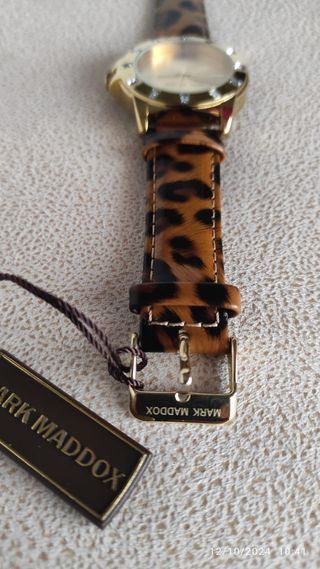 Reloj Mark Maddox mujer dorado