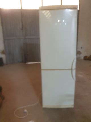 Nevera combi blanca